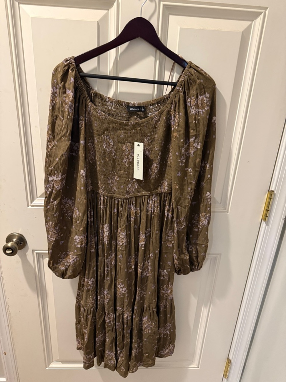 elleborn Smocked Olive Green Floral Long Sleeve Midi Dress Size M BRAND NEW